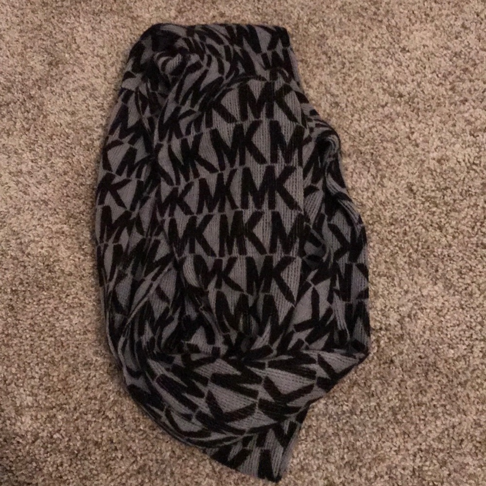 Michael Kors Infinity Scarf